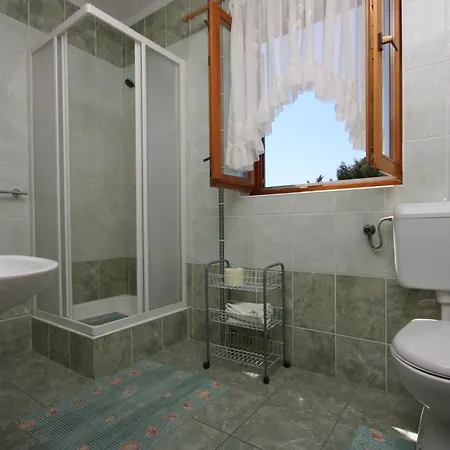 With A Parking Space Turanj, Biograd - 6212 * Turanj